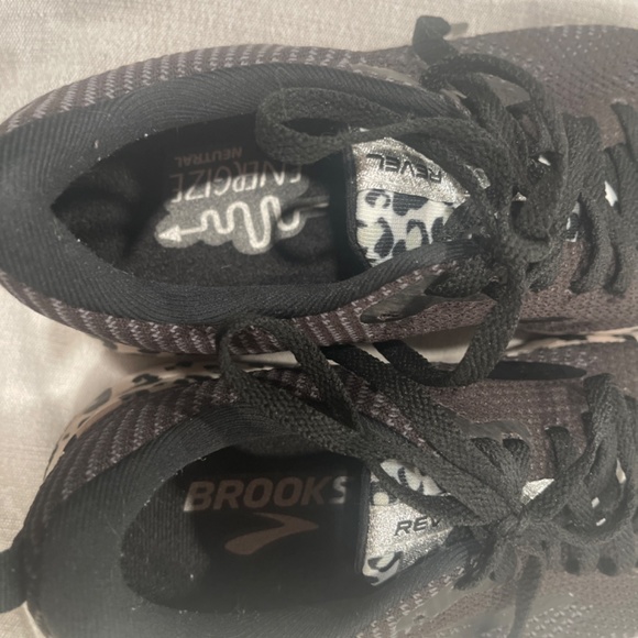 Brooks revel size 7.5 - Picture 3 of 4